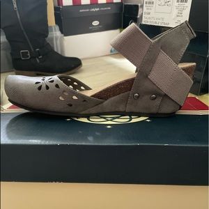 Dark Gray Sandal wedge